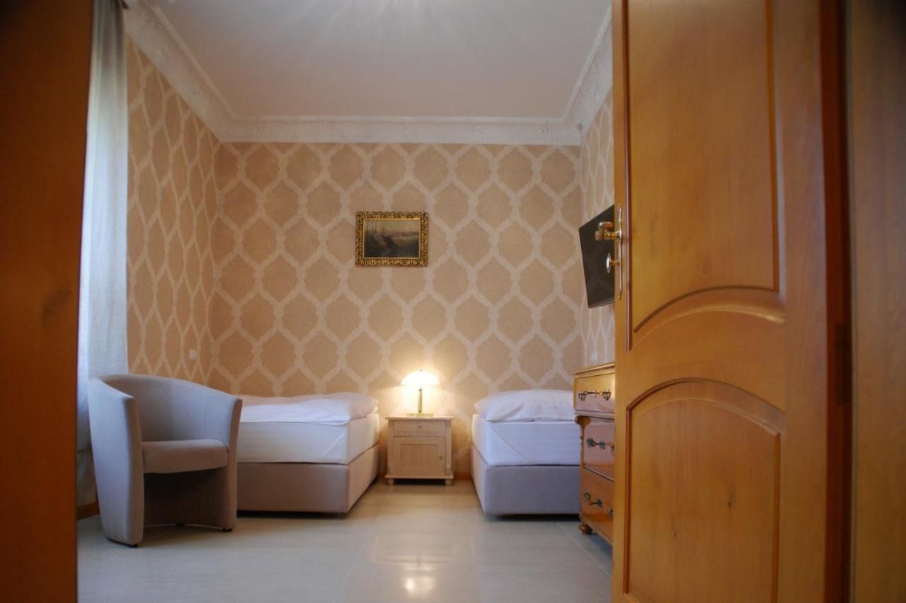 Отели типа «постель и завтрак» Villa la Val, Karkonosze Szarocin-6
